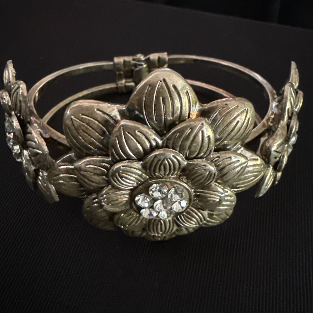 Vintage Hinged Rhinestone Flower Chunky Bracelet